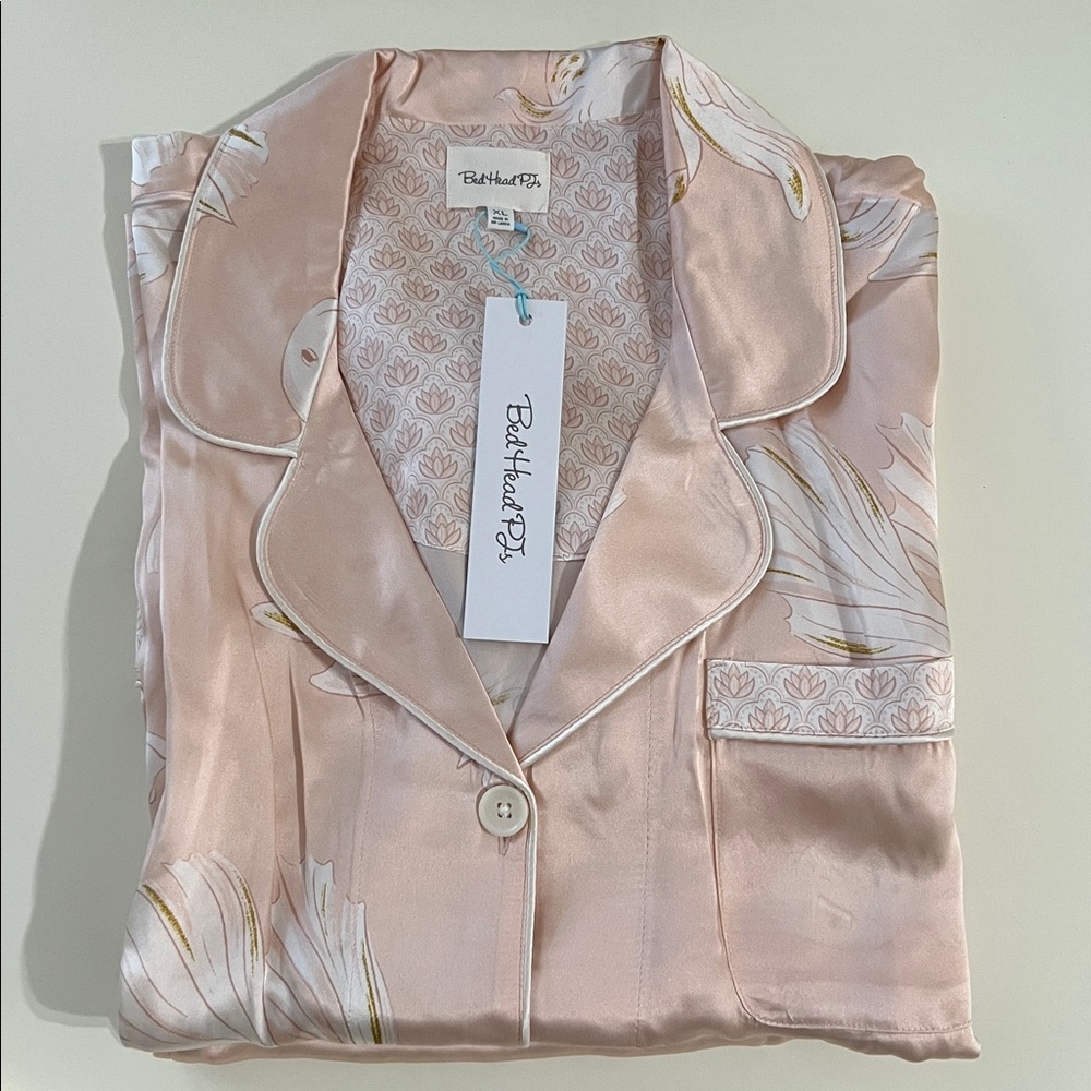 Elegant Pink Floral Women's Pajama Set